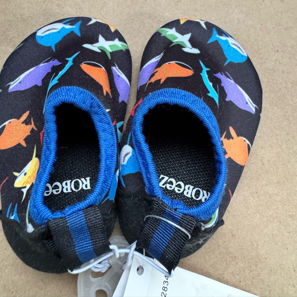 NWT Robeez Sharks Aqua Socks/Shoes. Size 2 (3-6 months).